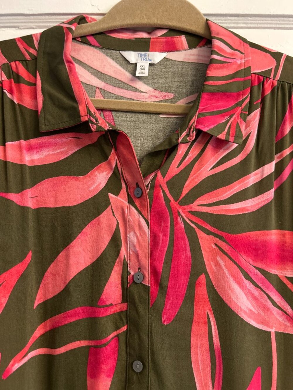 Time & Tru Palm Leaf Tiered Shirt Dress Olive Pink XXL 20 Boho Summer Tropical - Picture 3 of 6